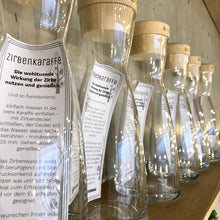 Laden Sie das Bild in den Galerie-Viewer, Zirbenkaraffe