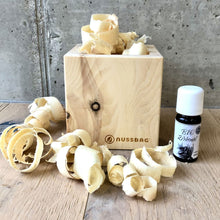 Laden Sie das Bild in den Galerie-Viewer, Zirbenwürfel Raumduft